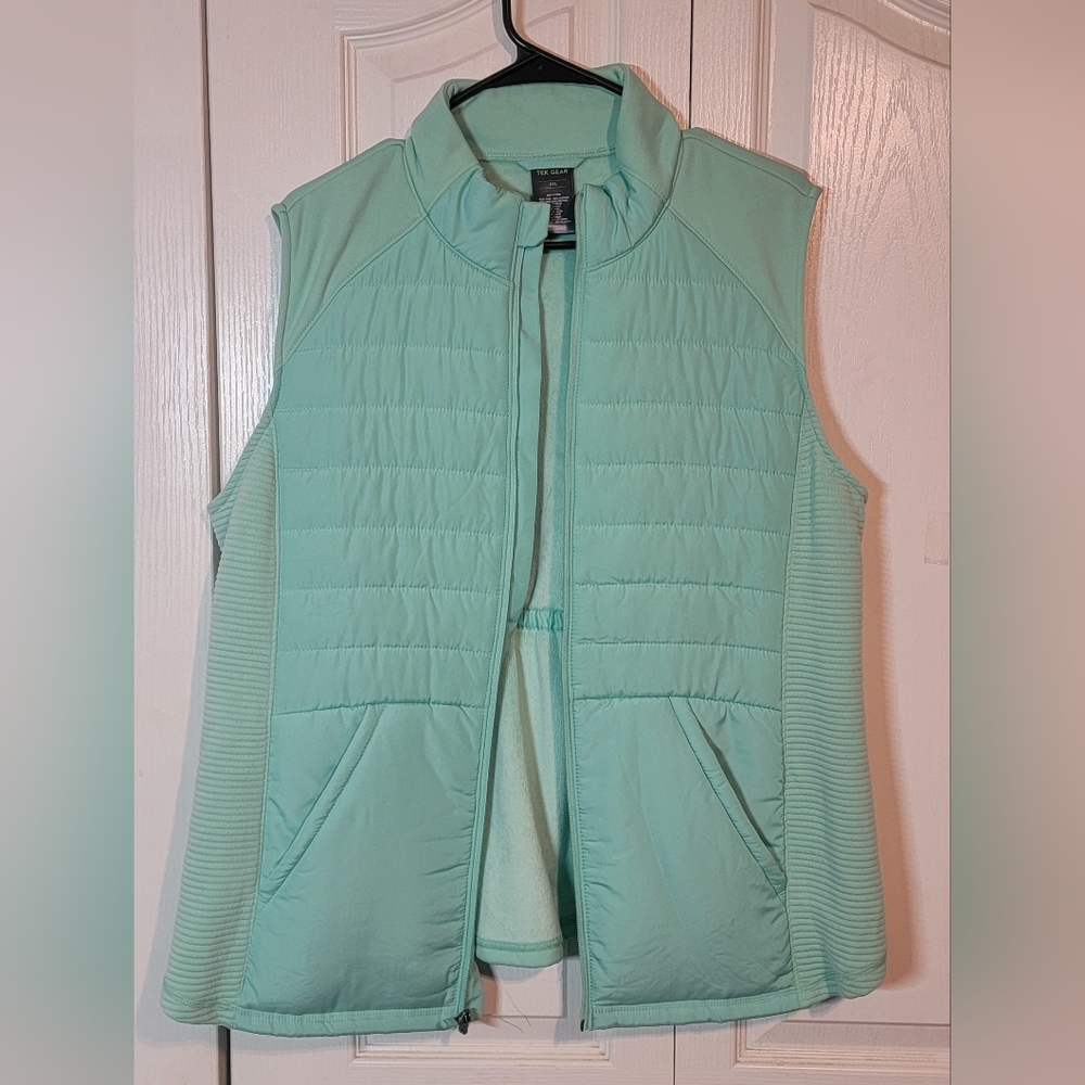 Tek Gear Women's Mint Green Vest